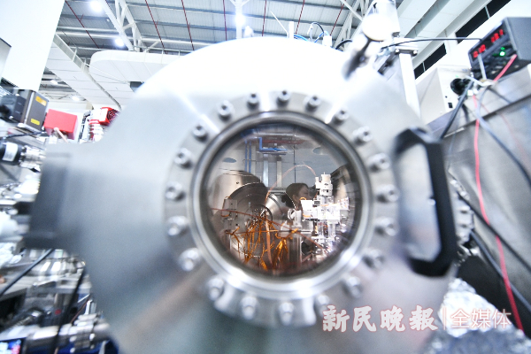 图说：活细胞结构与功能成像等线站工程获得了首批实验数据 新民晚报记者 孙中钦 摄