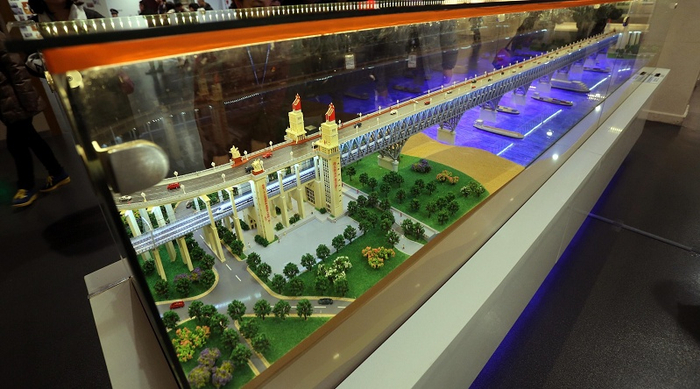 △南京长江大桥1:300模型