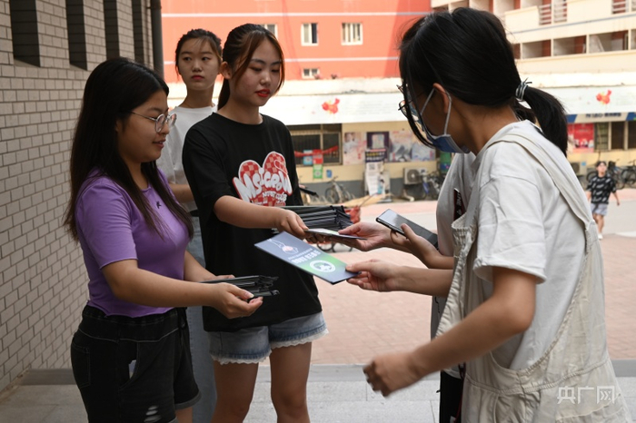 唐山开展禁毒宣传活动（央广网发 高启立 摄）