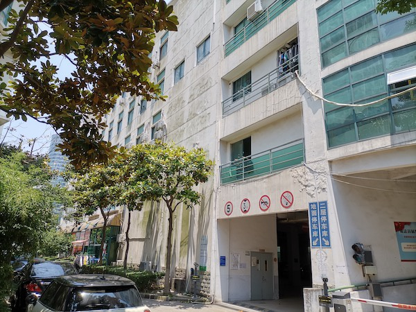 图说：宋园路128弄小区开发商出售车位使用权 采访对象供图