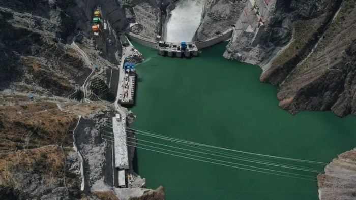 ▲雅砻江杨房沟水电站鸟瞰。