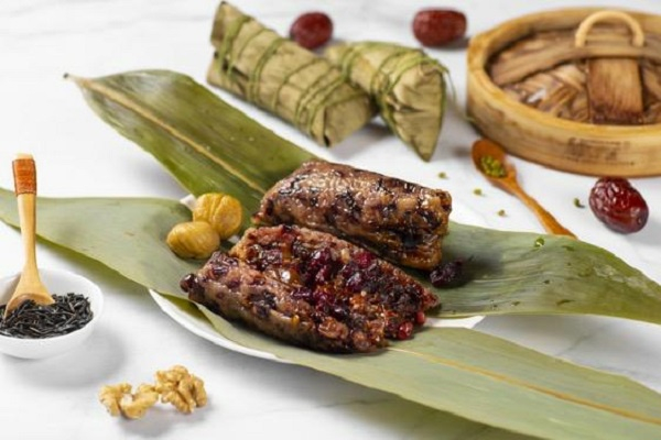 图说：紫米八宝粽