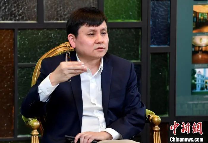 资料图：张文宏接受媒体采访。杨浦东 摄