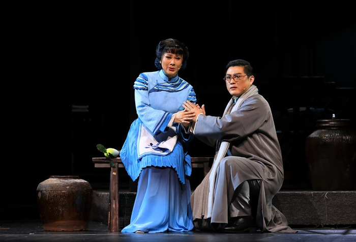 锡剧《烛光在前》剧照