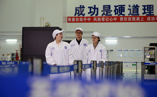     中国航天科技集团五院西安分院北斗三号部分研制人员。研制团队供图