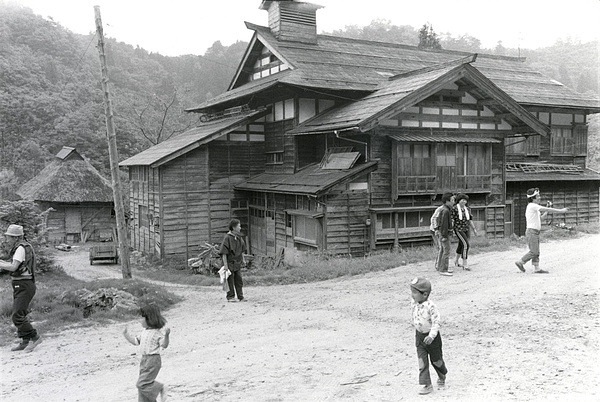 插秧日©北井一夫