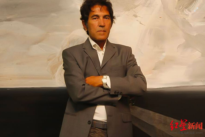 意大利艺术家萨尔瓦多雷·加劳