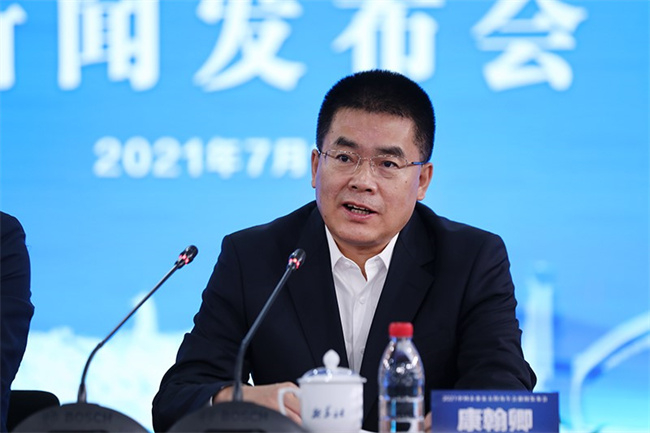 黑龙江省商务厅党组书记、厅长康翰卿介绍黑龙江省省情。哈尔滨市委宣传部 供图