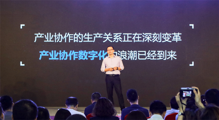 蚂蚁集团蒋国飞详解蚂蚁智能科技融合技术（央广网发 受访者供图）