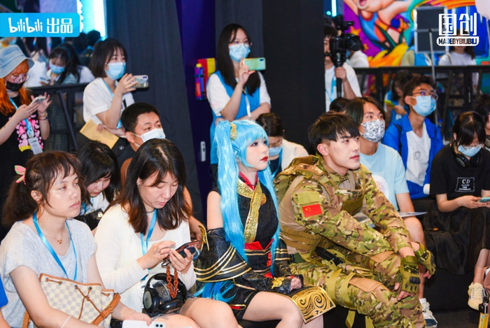 高瑶与王胜的COSER助力点映会