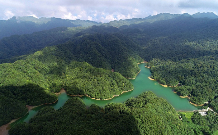 贵州省遵义市绥阳县宽阔水自然保护区。（央广网发 视觉中国供图）