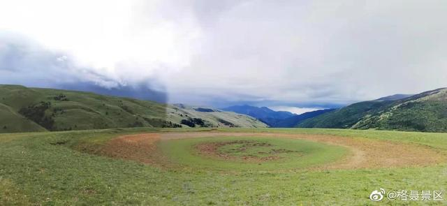 格聂景区晒出当前的实景照片为证。微博@格聂景区图
