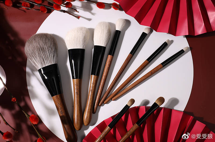 受受狼化妆刷 图片来源：受受狼