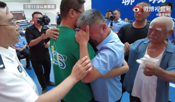 图片来自新京报我们视频