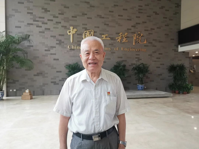 7月13日，中国工程院院士、国家最高科学技术奖获得者钱七虎到中国工程院作报告。新京报记者 张璐 摄