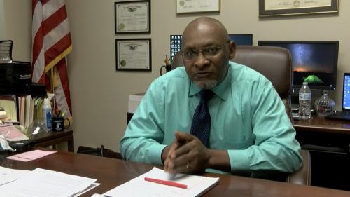 奥尔巴尼地方检察官格雷格·爱德华兹 图源：WALB新闻网