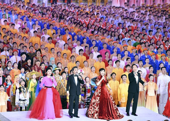 　　6月28日晚，庆祝中国共产党成立100周年文艺演出《伟大征程》在北京国家体育场盛大举行。这是歌曲《领航》。记者 殷博古 摄