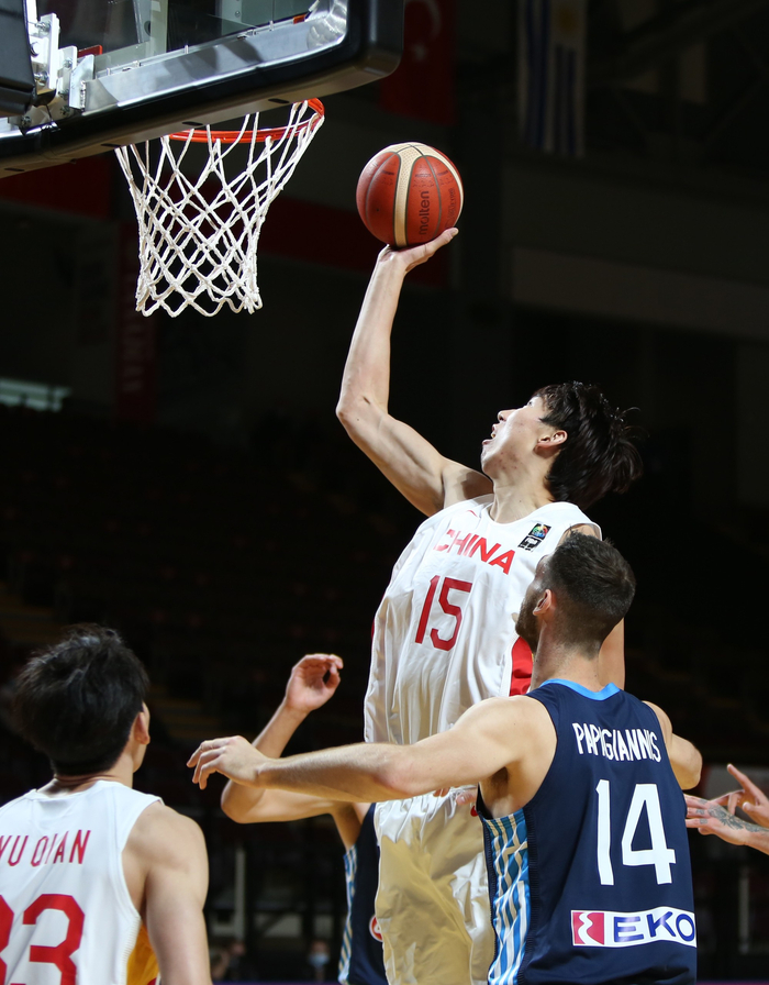 周琦还是中国男篮最稳定的得分点。