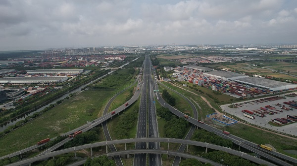 图说：两港大道（新四平公路-S2）快速化工程将于今天16时通车 采访对象供图（下同）