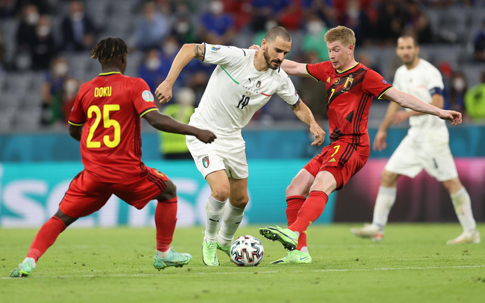 意大利让世界第一比利时饮恨。