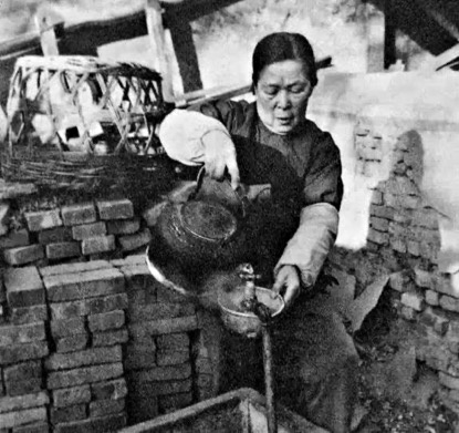 水管化冻。《京城烟火味儿》插图。