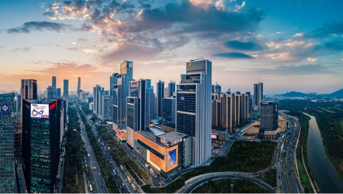 （大冲村改造前后对比图，华润置地供图，央广网发）