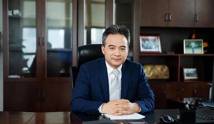 光明乳业董事长黄黎明