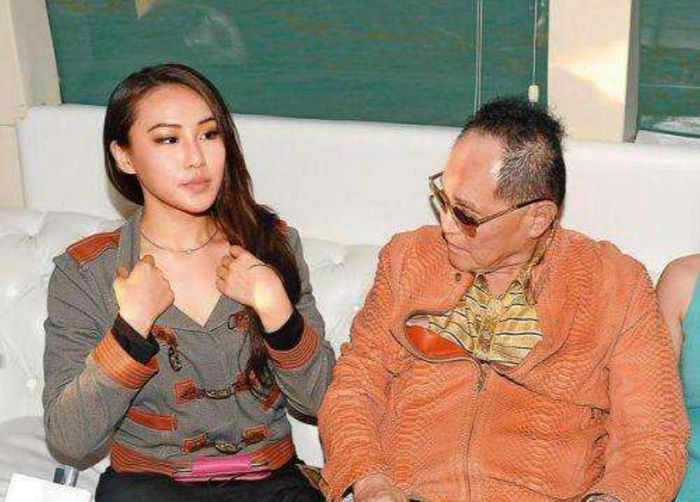 赵世曾:交往1万多名女友,每年换172个,花费百万只为牵手林志玲
