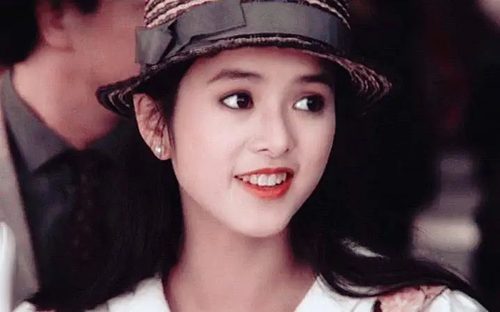 嫁豪门下场凄惨的女神!被绿、被家暴、还被爆私密,都是钱惹的祸|叶蕴仪|陈柏浩|黄奕|翁虹|娱乐圈_新浪娱乐_新浪新闻