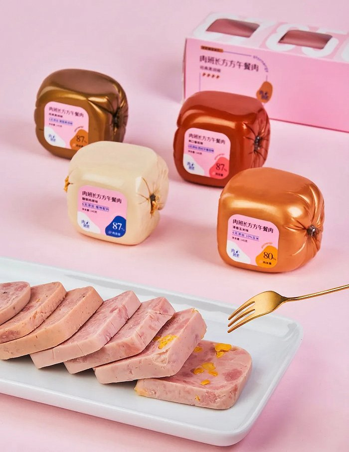 肉班长将午餐肉做成立方体、年轻化小包装，图片来源：肉班长