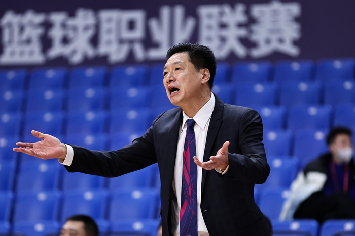 李春江对球队的专注力提出批评。