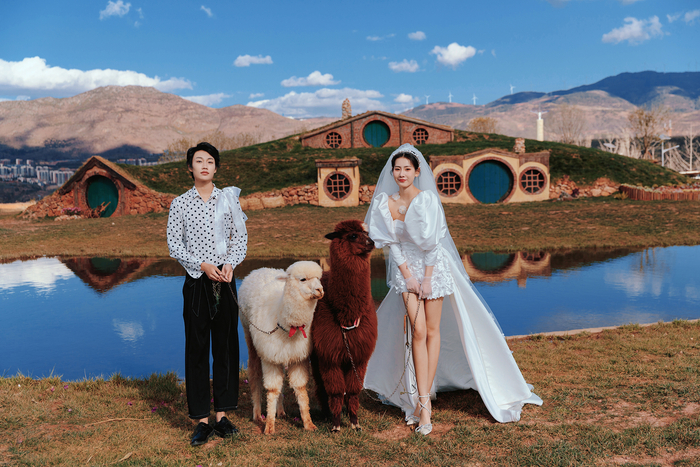 咦?旅拍一般如何收费?旅拍婚纱照和影楼拍摄的区别有哪些?快看