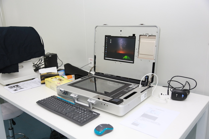 采集设备   戚心茹 摄