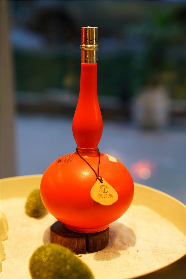 从网红小吃到美酒佳酿,温州两兄弟,用贴口福传递东方美学的韵味