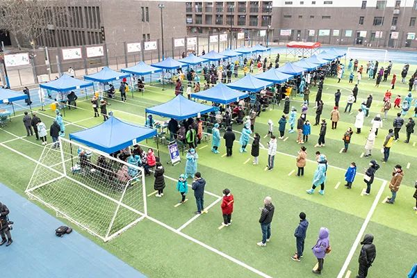 2022年1月9日，天津开展全员核酸检测。人民视觉&nbsp; 图