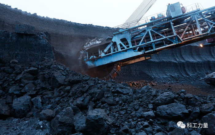 （印度煤炭公司将在今年修建35座大型工厂，预算1500亿卢比）