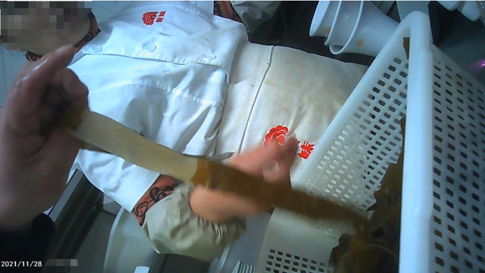 ▲&nbsp;变质海带仍被使用