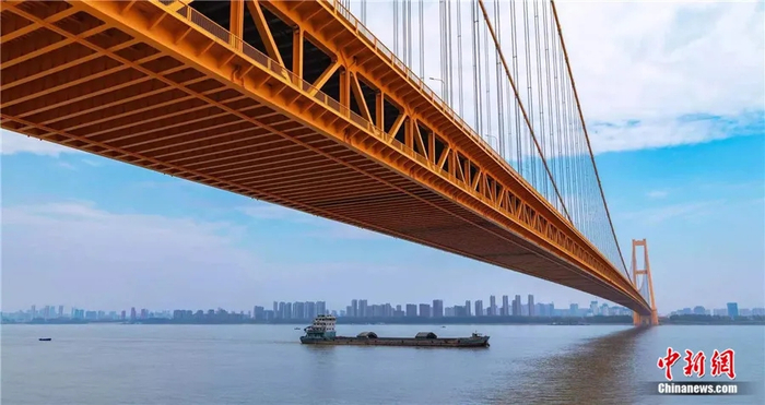 杨泗港长江大桥 中新社发 中铁大桥院供图