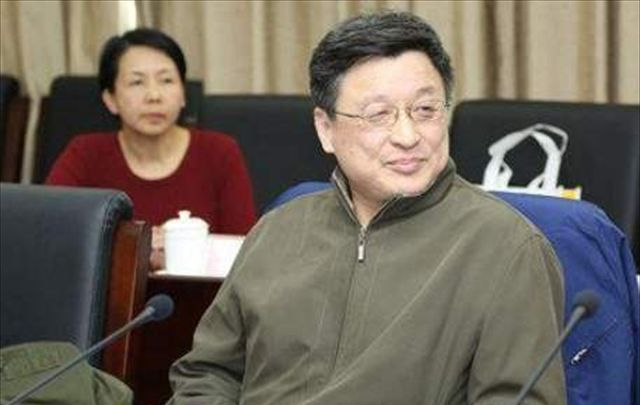 你只知杨振宁82岁娶妻,却不知他的三个儿女很优秀|杨光|物理|父亲|科学|天文_新浪新闻