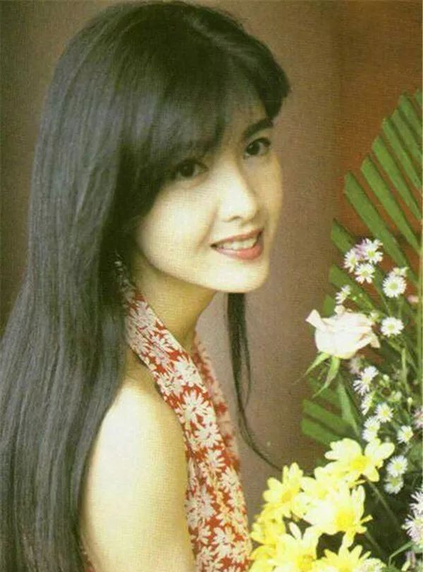 玉女掌门人周慧敏__财经头条