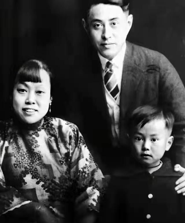 你只知杨振宁82岁娶妻,却不知他的三个儿女很优秀|杨光|物理|父亲|科学|天文_新浪新闻