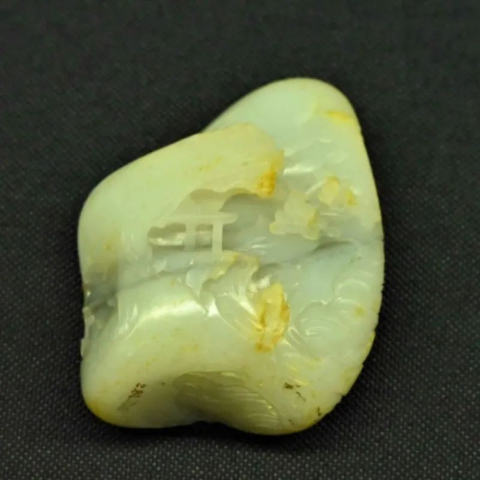 清  观潮玉山子