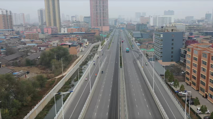 ▲运城市河东西街延长线路段。新京报记者 张建斌 摄