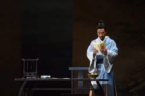 话剧《杜甫》。新华社记者金良快摄