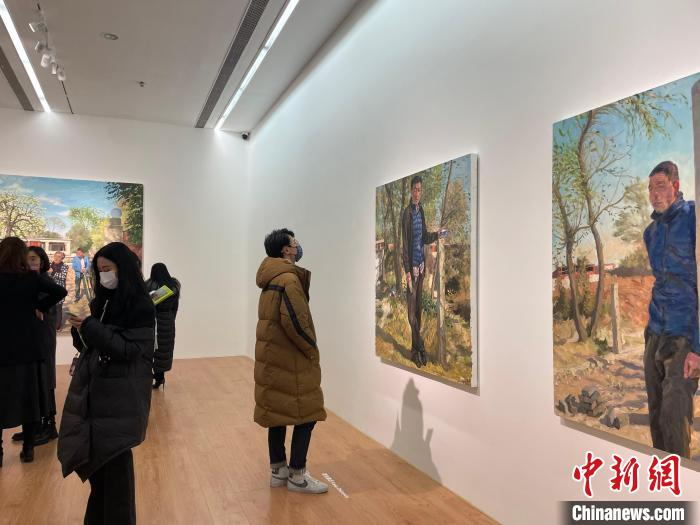 “刘小东：你的朋友”开展 高凯 摄