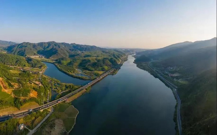 贯穿浙东唐诗之路的“黄金水道”——剡溪。受访单位供图