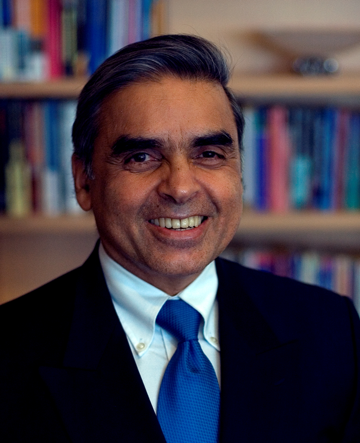 资深外交家、有“李光耀智囊”之称的新加坡国立大学亚洲研究所卓越院士马凯硕。图/受访者供图