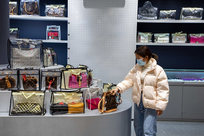 二手奢侈品门店。图/IC PHOTO&nbsp;