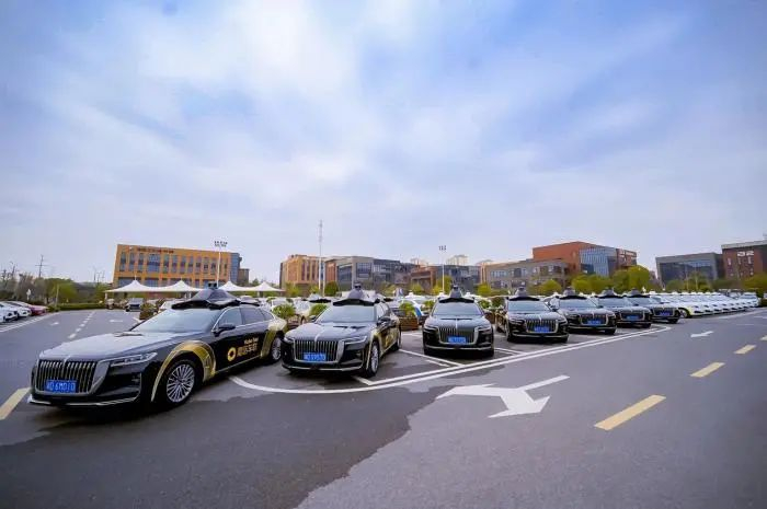 图 / 蘑菇车联自动驾驶车队