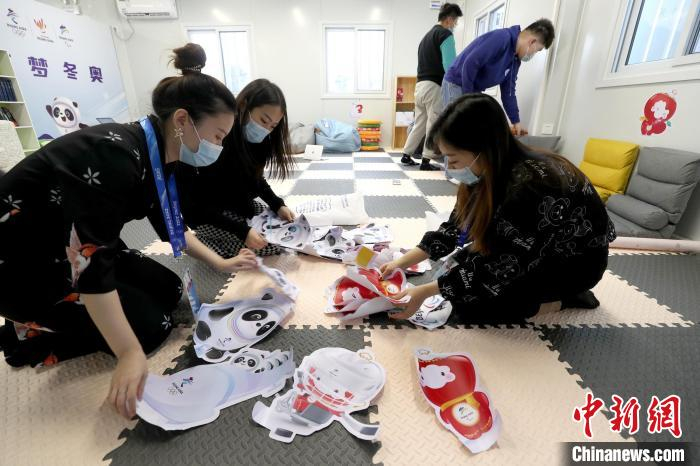 1月20日，奥林匹克公园公共区内的临时设施建设已全部搭建完成。　中新社记者 张宇 摄